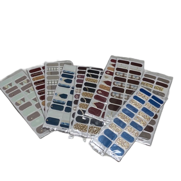 Nail Stickers Assorted Designs 10 Pieces - Picture 1 of 7